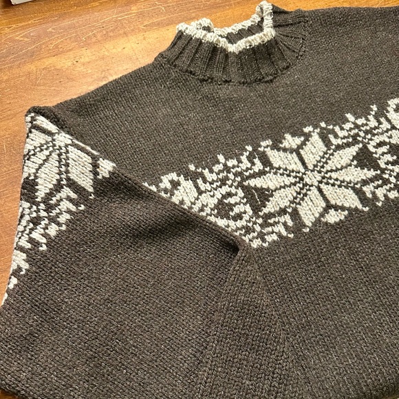 G H Bass and Co Mens Dark Brown Wool Sweater Woodland Style Made In England - Picture 3 of 10